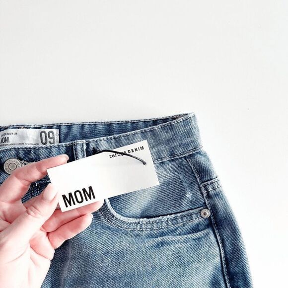 Refuge Denim Womens High Rise Distressed Ripped Raw Hem Mom Jeans Blue Sz 9 NWT - Picture 7 of 11